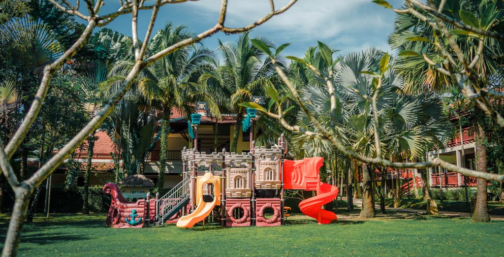 Diamond Cottage Resort & Spa 4*, Baan Taranya Resort 4* e Khao Lak Laguna 4*