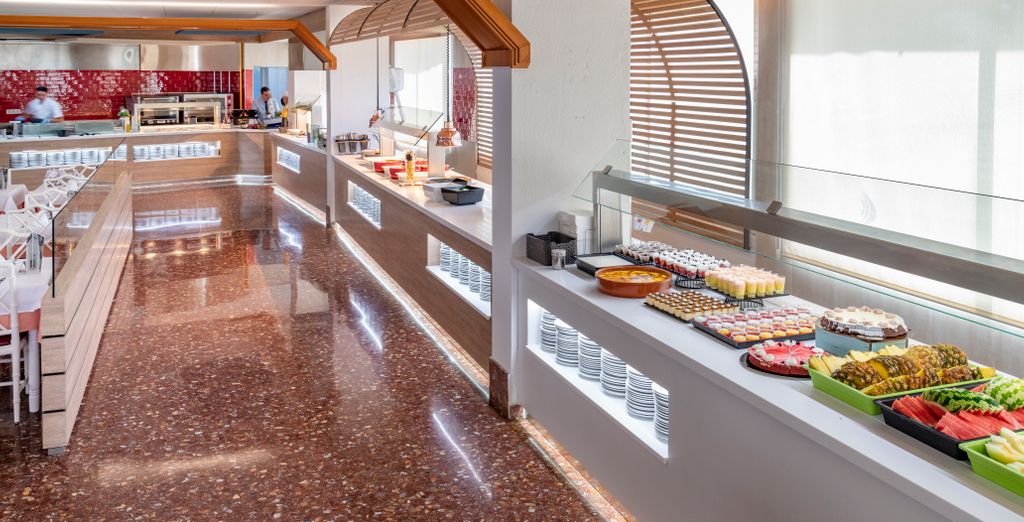 Hotel GHT Aquarium & Spa 4*