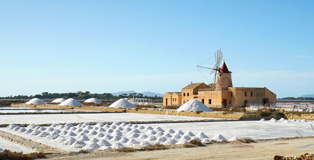 Tour nella parte occidentale: tra mare e tradizioni 