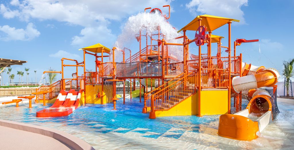 JA Beach Hotel 5*