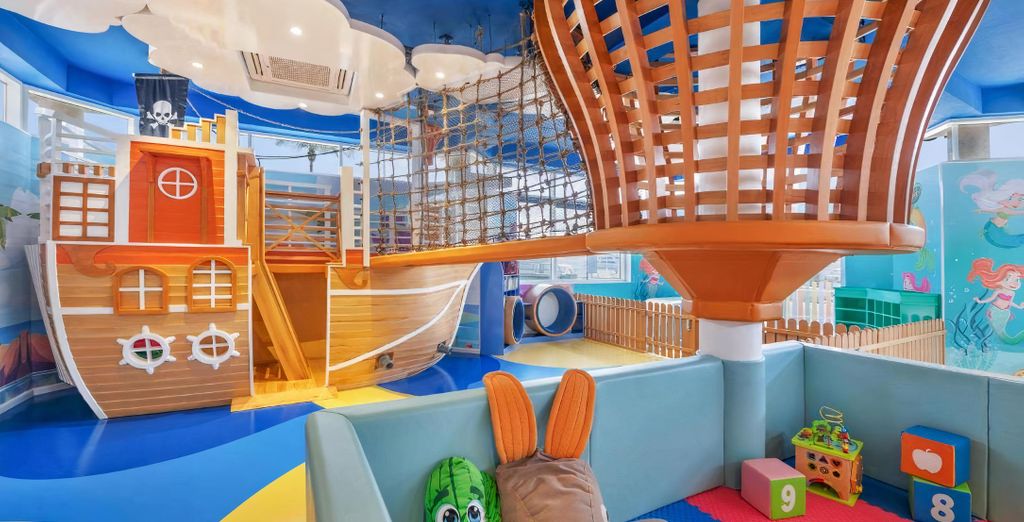JA Beach Hotel 5*