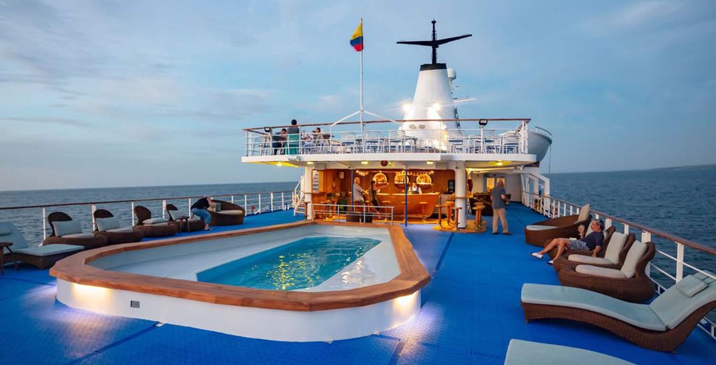Circuito privado: 7 noches de lujo con crucero en las Islas Galápagos