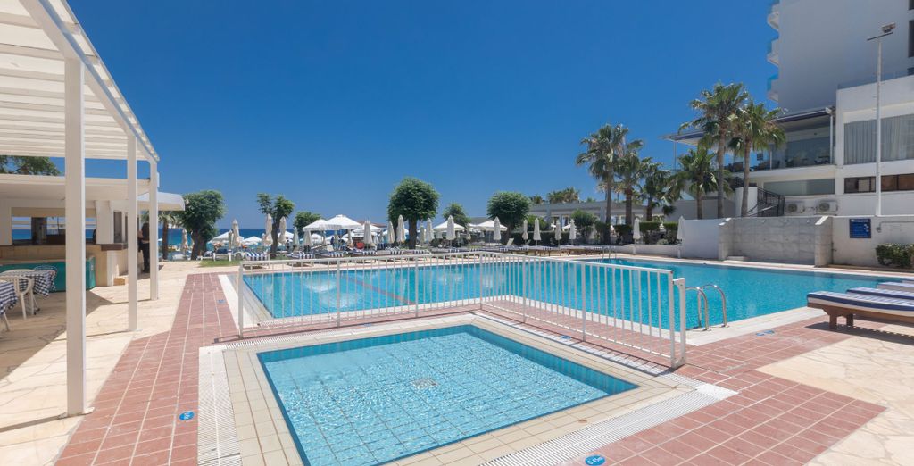 Iliada Beach Hotel 4*