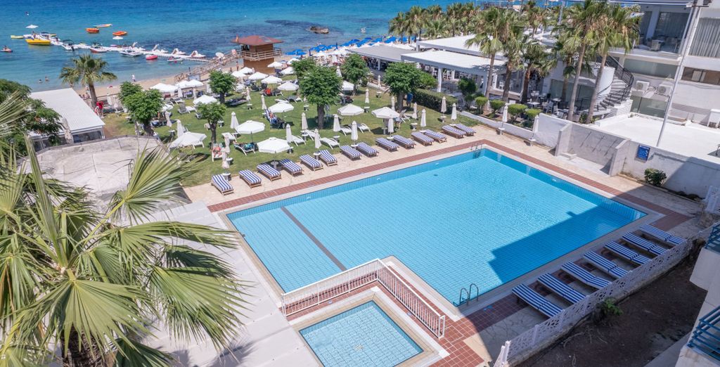 Iliada Beach Hotel 4*