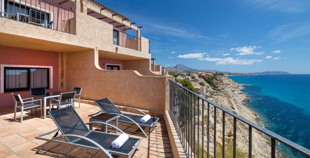 Occidental Pueblo Acantilado 4*