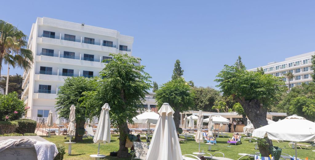 Iliada Beach Hotel 4*