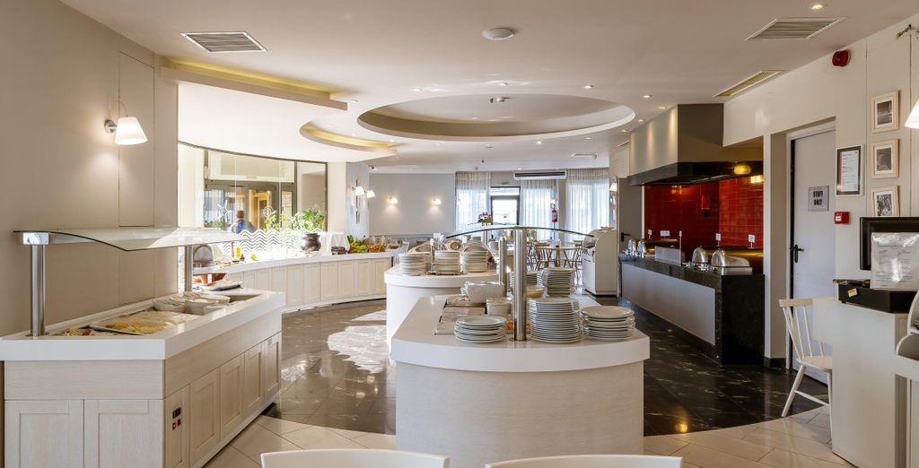 Pearl Beach 4*