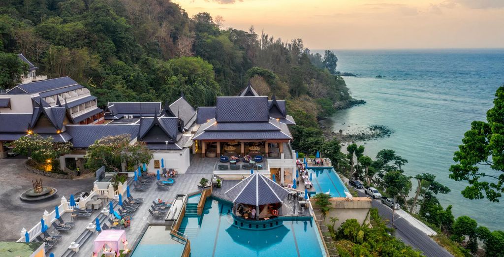 Namaka Resort Kamala 5*, Phi Phi CoCo Beach Resort 4*, Khao Lak Laguna Resort 4* con pre-estensione opzionale a Bangkok 