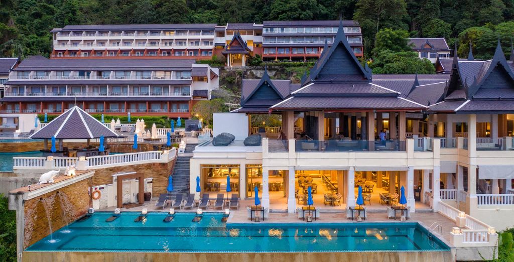 Namaka Resort Kamala 5*, Phi Phi CoCo Beach Resort 4*, Khao Lak Laguna Resort 4* con pre-estensione opzionale a Bangkok 