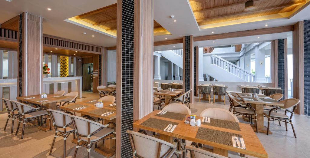 Namaka Resort Kamala Phuket 5*, Island Escape Burasari, Coconut Island 5* e Le Méridien Khao Lak Resort & Spa 5*