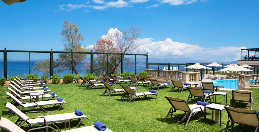 Ramada Athens Attica Riviera 5*