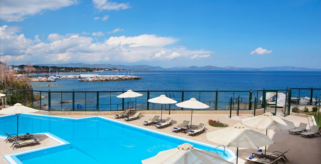 Ramada Athens Attica Riviera 5*