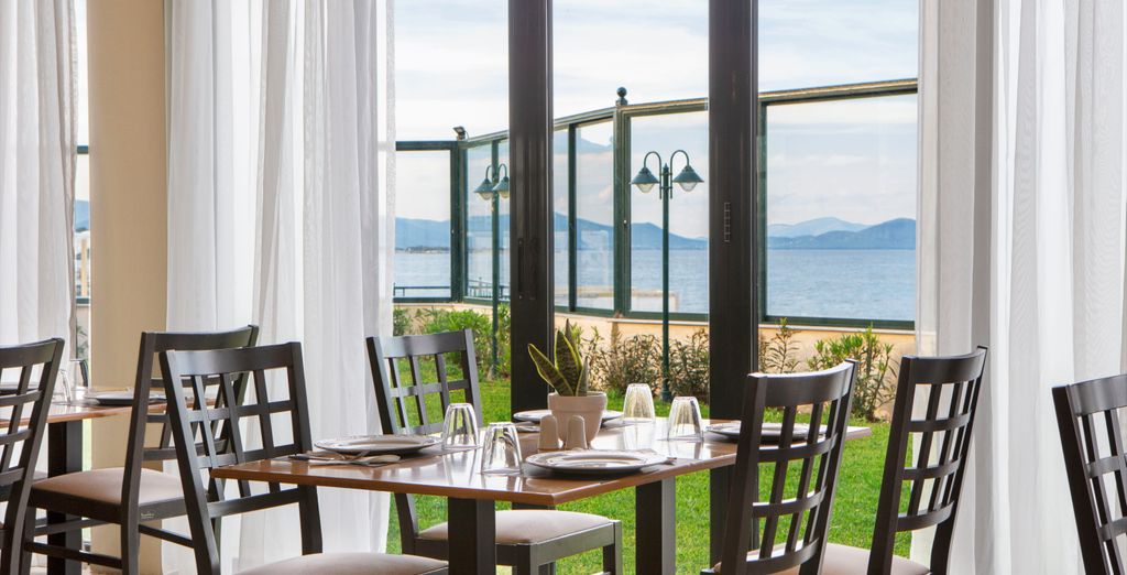 Ramada Athens Attica Riviera 5*