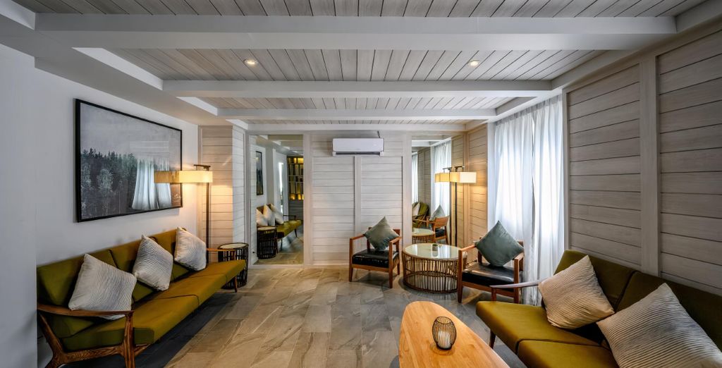 Namaka Resort Kamala 5*, Phi Phi CoCo Beach Resort 4*, Khao Lak Laguna Resort 4* con pre-estensione opzionale a Bangkok 