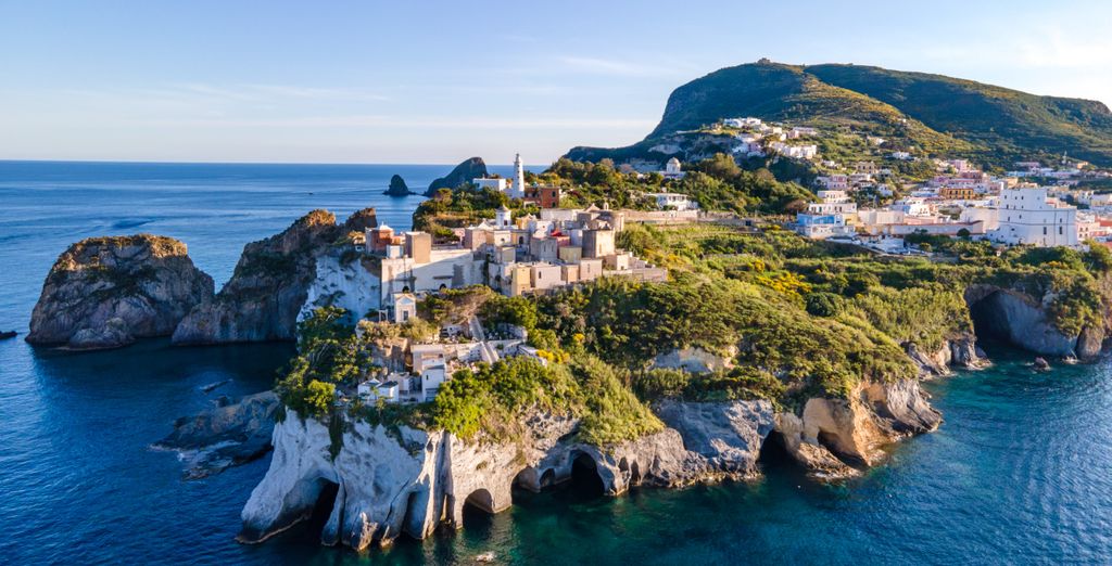 Tour Riviera di Ulisse e Isola di Ponza con possibilità di autonoleggio