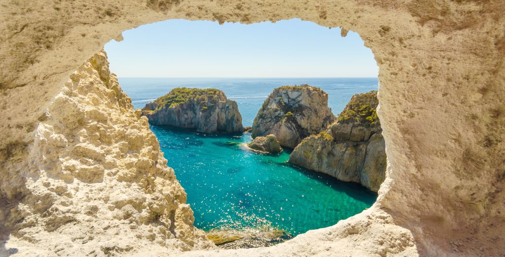 Tour Riviera di Ulisse e Isola di Ponza con possibilità di autonoleggio