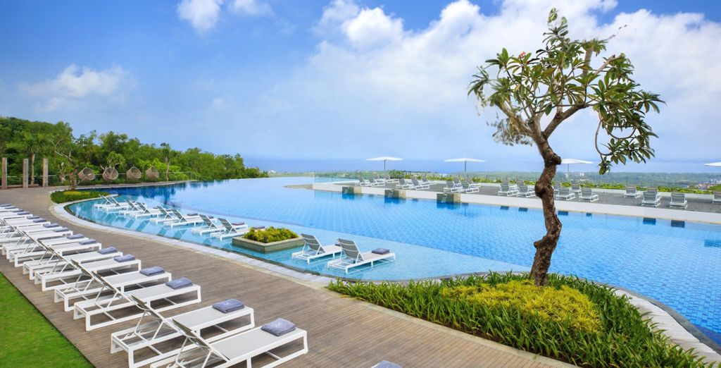 Combinato: Dwaraka The Royal Villas 4*, Anema Resort 5* e Renaissance Uluwatu 5*