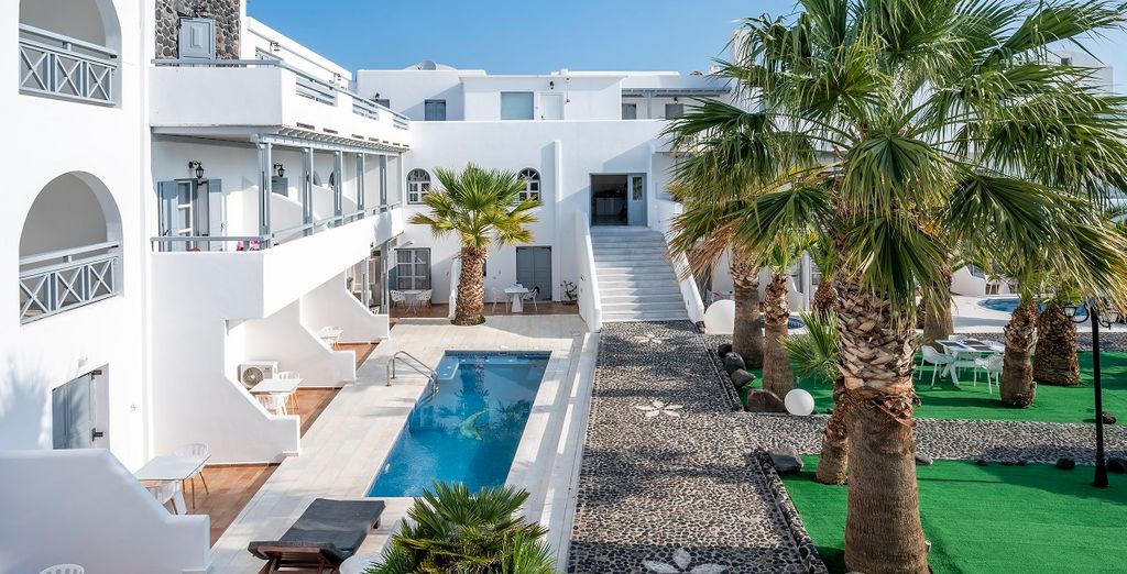 Smy Mediterranean White Santorini 4*