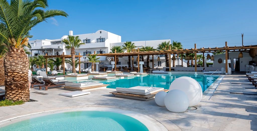 Smy Mediterranean White Santorini 4*