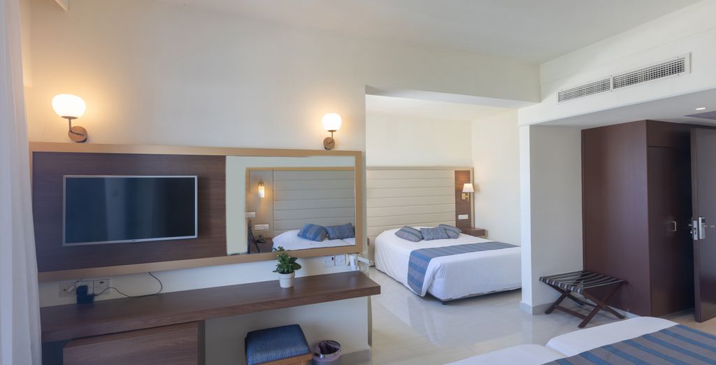 Iliada Beach Hotel 4*