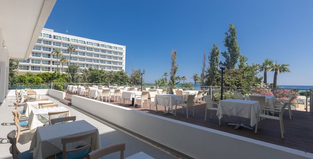 Iliada Beach Hotel 4*