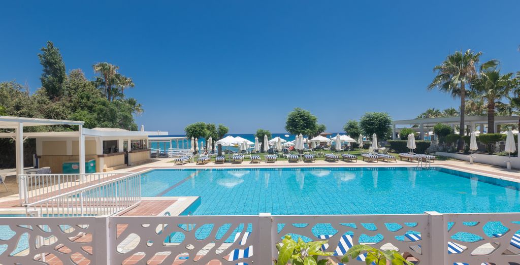 Iliada Beach Hotel 4*
