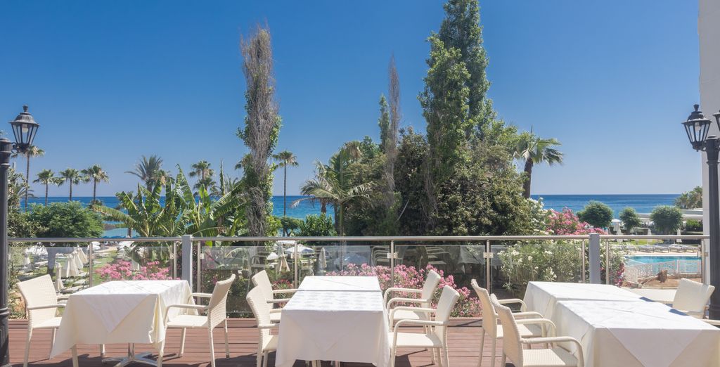 Iliada Beach Hotel 4*