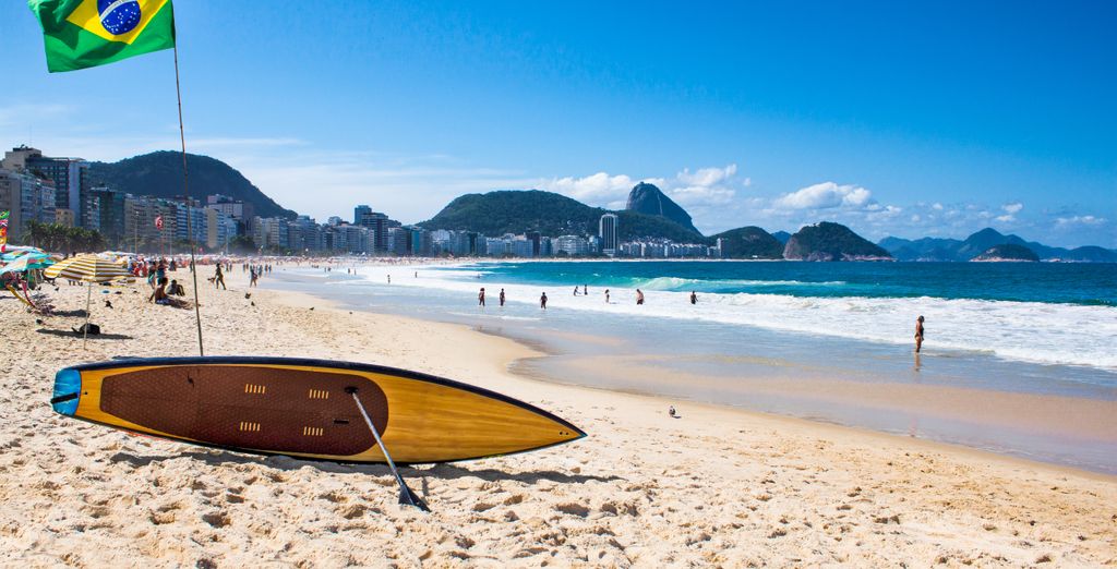 Tour del Paese tra spiagge da sogno e cascate con possibile estensione a Paraty