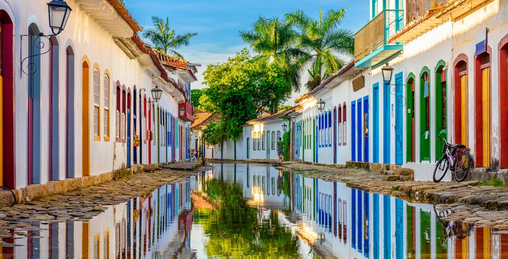 Tour del Paese tra spiagge da sogno e cascate con possibile estensione a Paraty