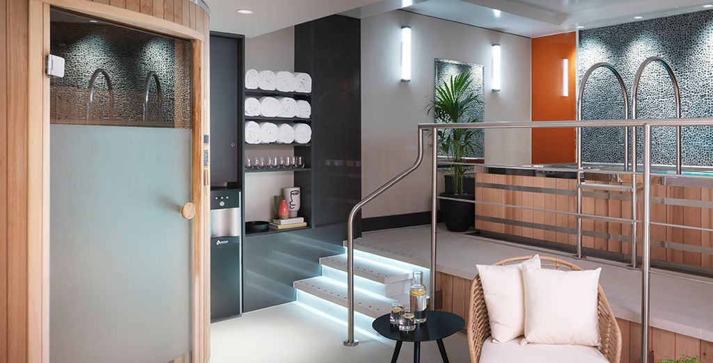 The Athenaeum Hotel & Residences 5*