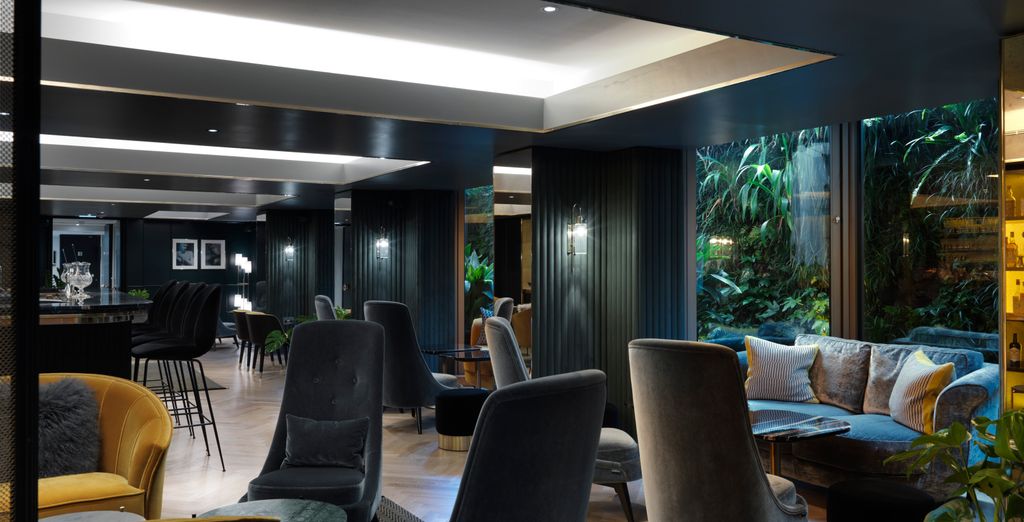 The Athenaeum Hotel & Residences 5*