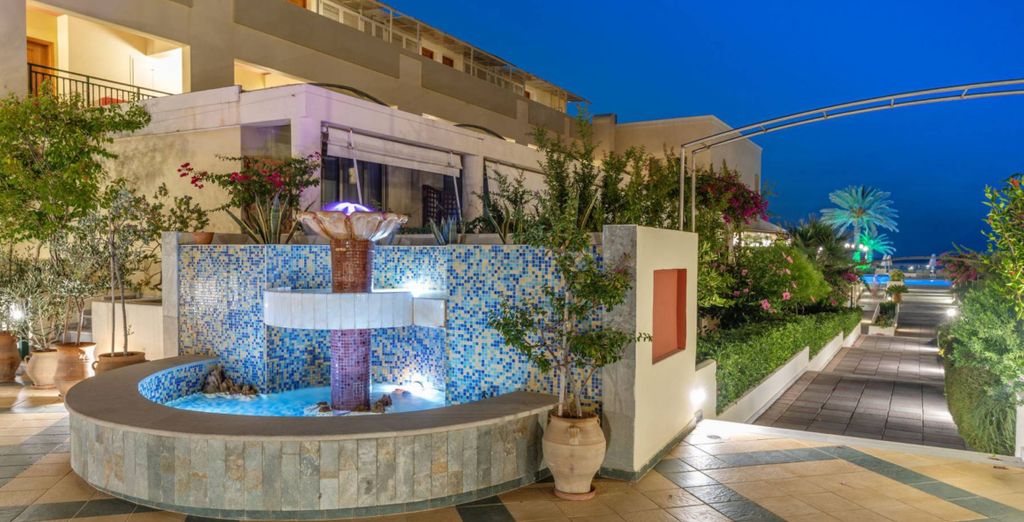 Hydramis Palace Beach Resort 4*
