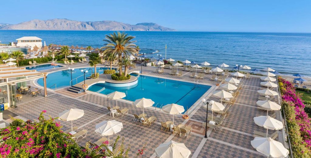 Hydramis Palace Beach Resort 4*