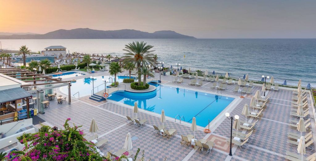 Hydramis Palace Beach Resort 4*