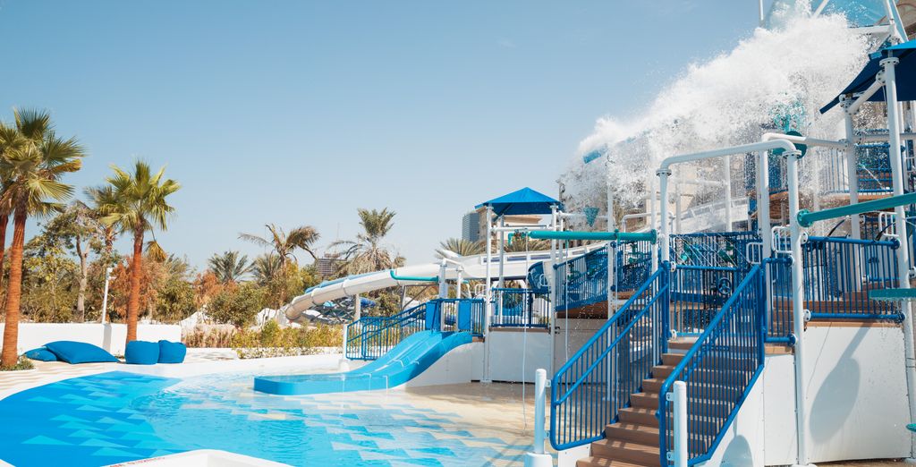 Le Meridien Mina Seyahi Beach Resort & Waterpark 5*