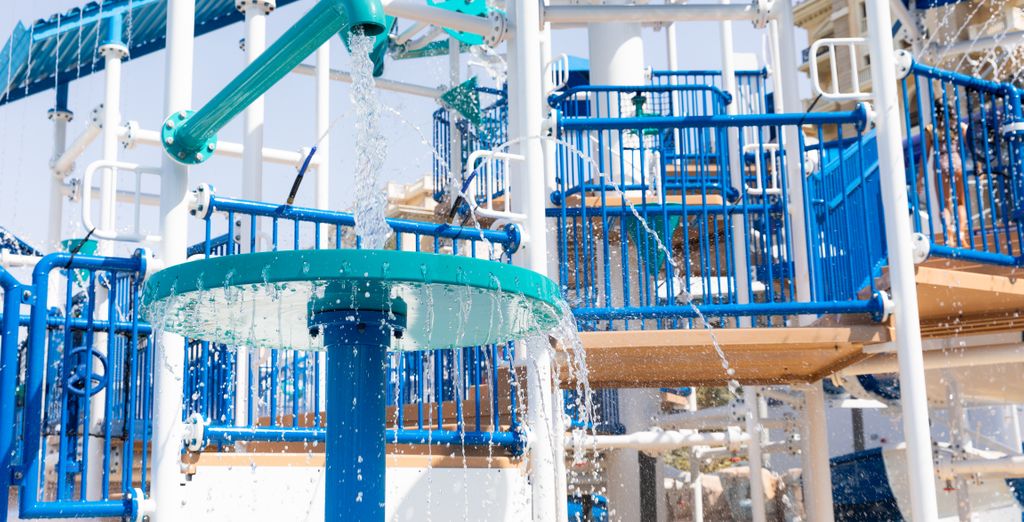 Le Meridien Mina Seyahi Beach Resort & Waterpark 5*