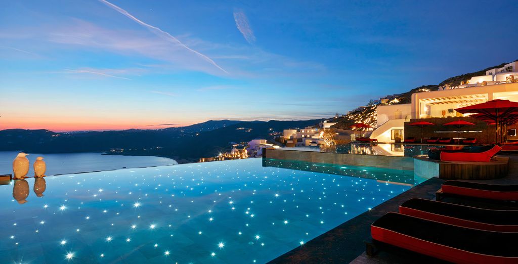 Kouros Hotel & Suites 5*
