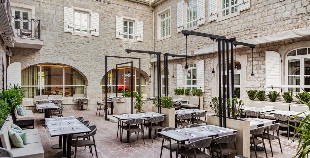 Lazure Hotel & Marina 5*
