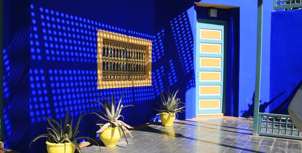 Sulle orme del famoso stilista Yves Saint Laurent con soggiorno in Riad