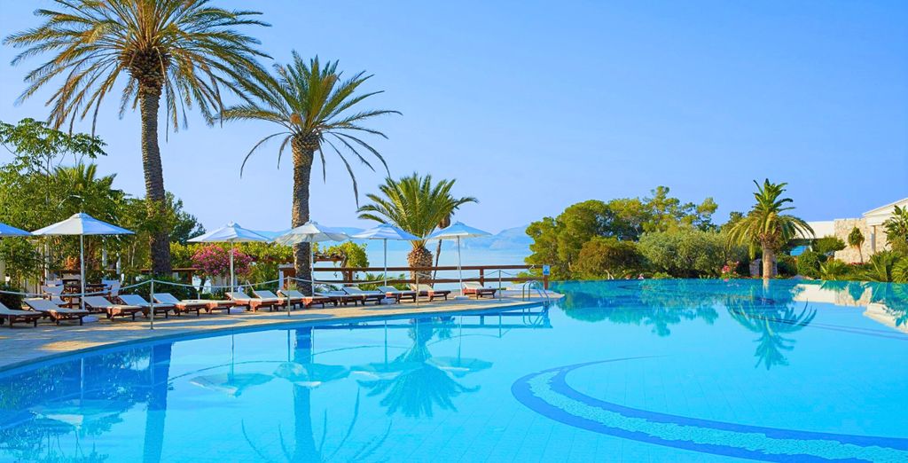 Hydra Beach Resort 5*