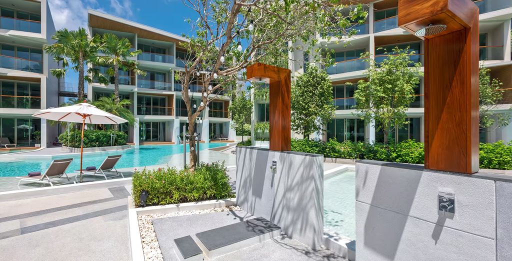 Away Chiang Mai Thapae Resort - A Vegan Retreat 4* e Wyndham Grand Nai Harn Beach Phuket 5* con possibile pre-estensione al Cross Vibe Bangkok Sukhumvit 4* 