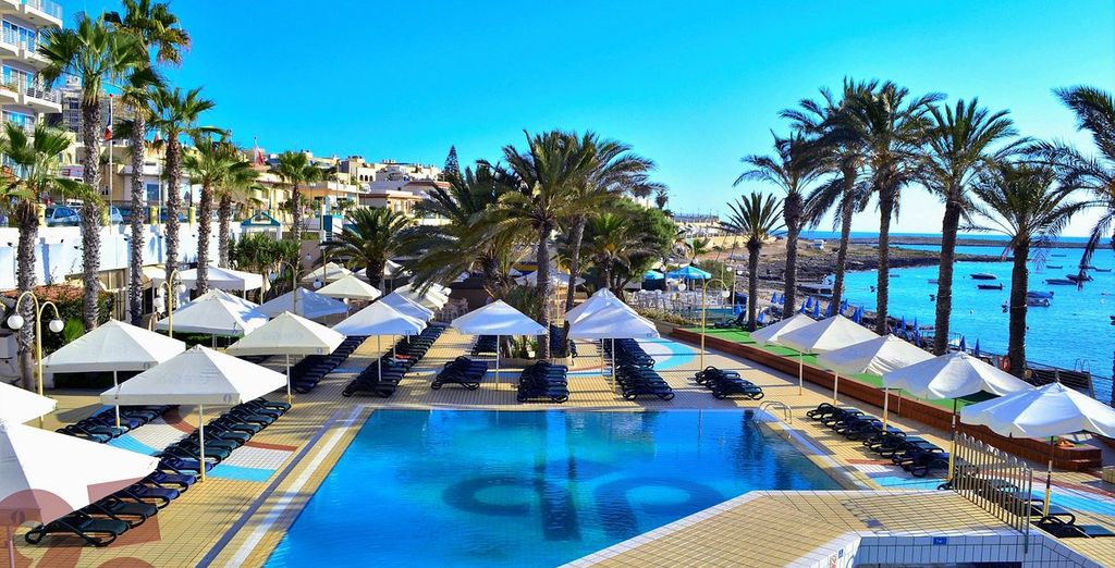 Qawra Palace Hotel 4*