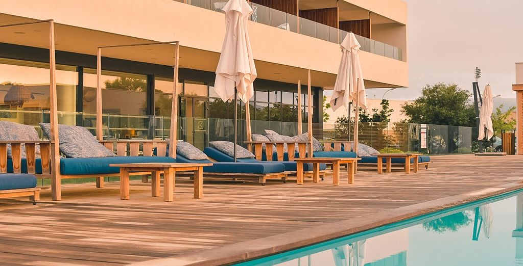 Golden Tulip Porto Vecchio 4* con volo o Sardinia Ferries
