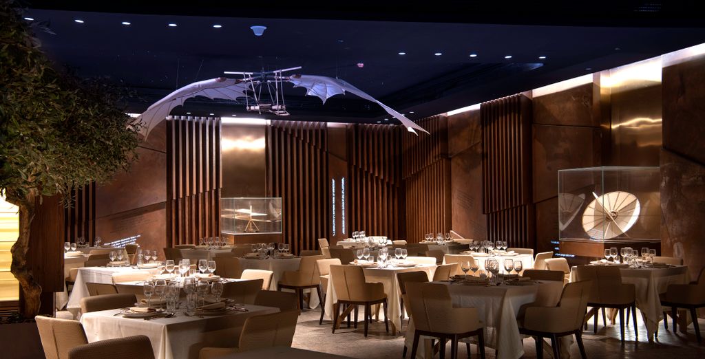Tour privato: Il triangolo d'Oro con estensione a Dubai 