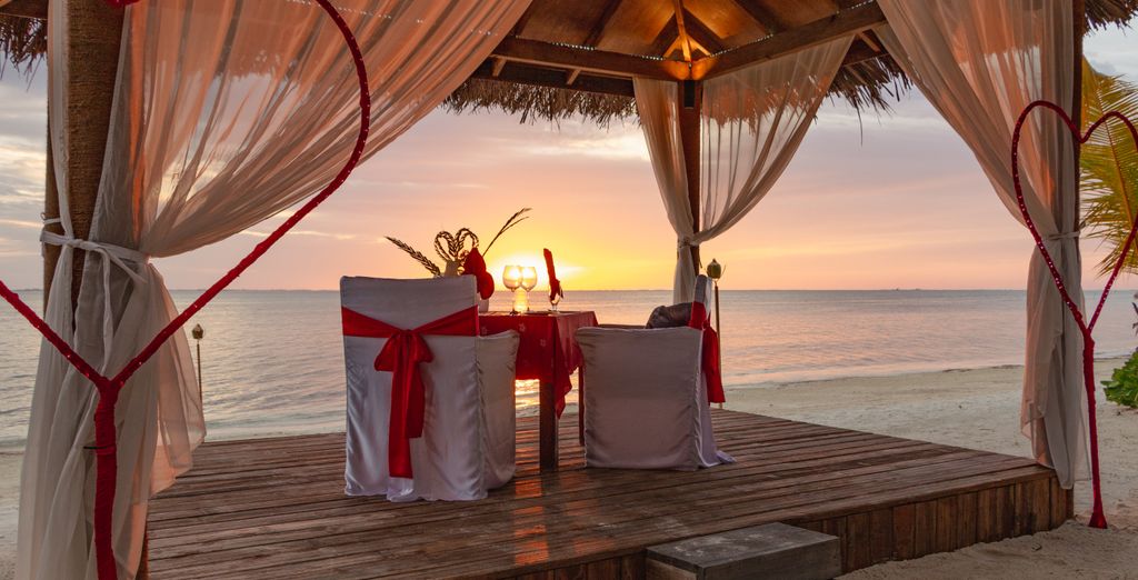 Canareef Resort Maldives 4* 