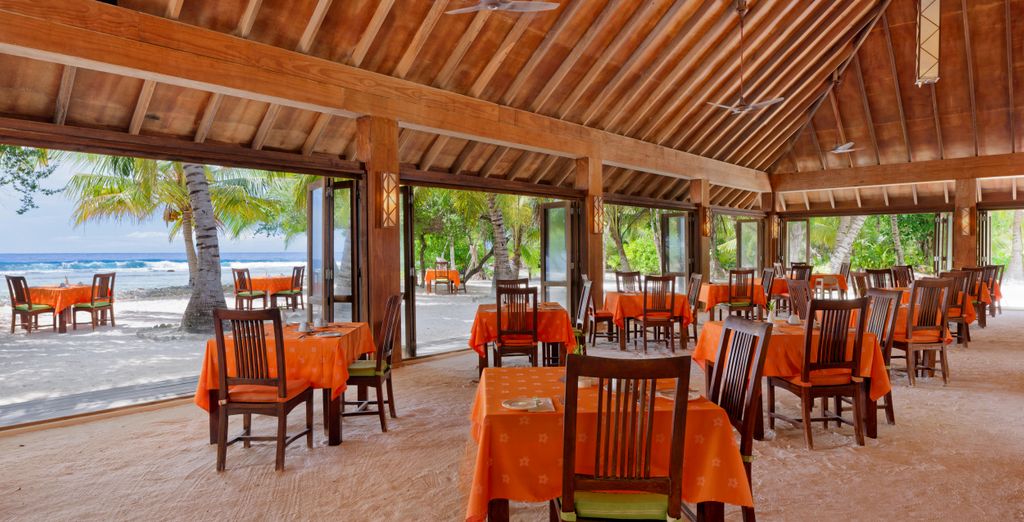 Canareef Resort Maldives 4* 