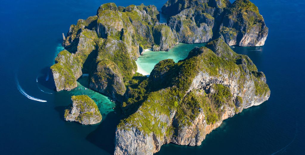 Namaka Resort Kamala 5*, Phi Phi CoCo Beach Resort 4*, Khao Lak Laguna Resort 4* con pre-estensione opzionale a Bangkok 