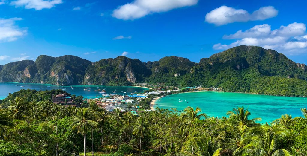 Namaka Resort Kamala 5*, Phi Phi CoCo Beach Resort 4*, Khao Lak Laguna Resort 4* con pre-estensione opzionale a Bangkok 