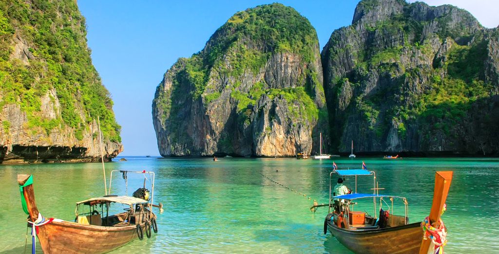 Namaka Resort Kamala 5*, Phi Phi CoCo Beach Resort 4*, Khao Lak Laguna Resort 4* con pre-estensione opzionale a Bangkok 