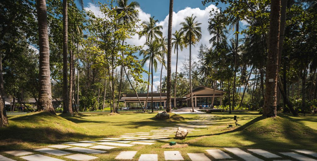 Avani + Khao Lak Resort 5* 